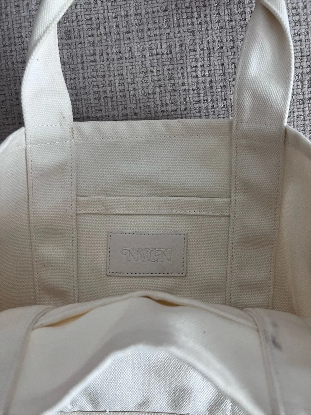 Motto Mini Tote Bag - White New York Script